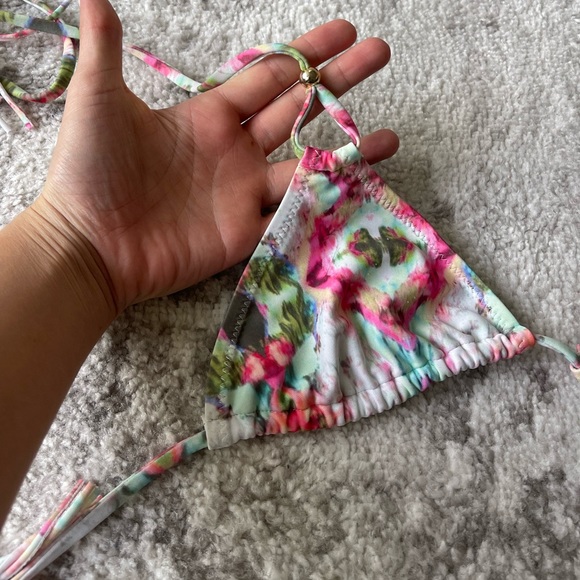 Floral Bikini - Picture 4 of 6